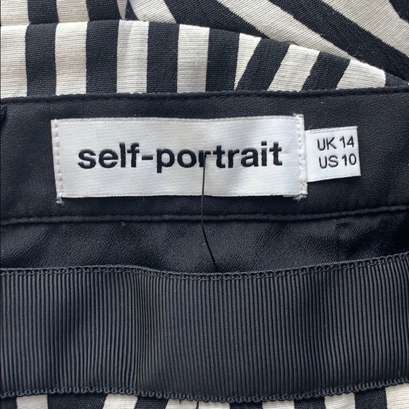 Self-Portrait Abstract Stripe Ruffle Skirt 10 - Picture 5 of 6